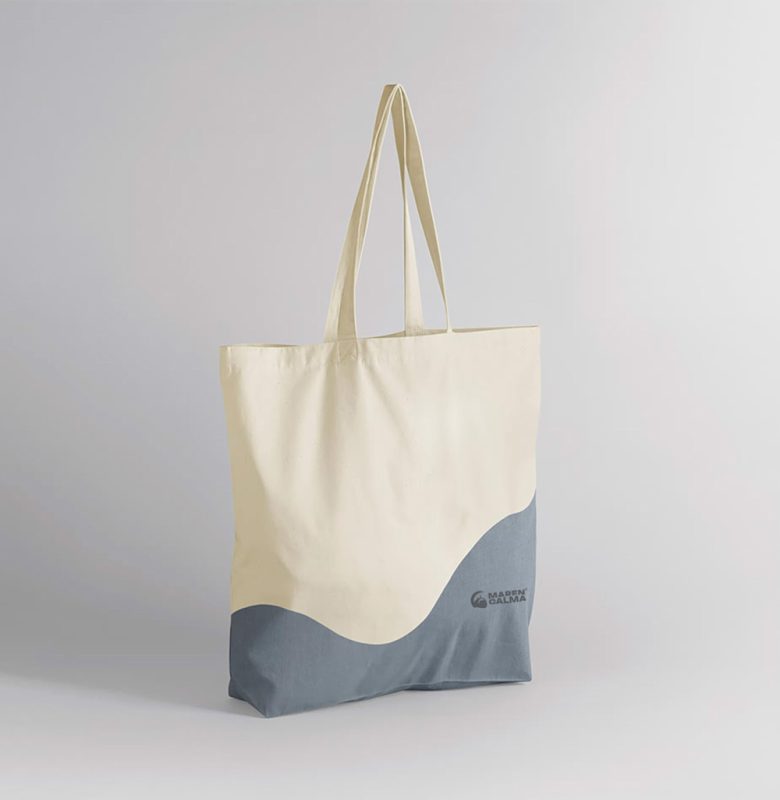 bolsa-tote-bag-blanca-playa-algodon-organico-fairtrade-modelo-maren